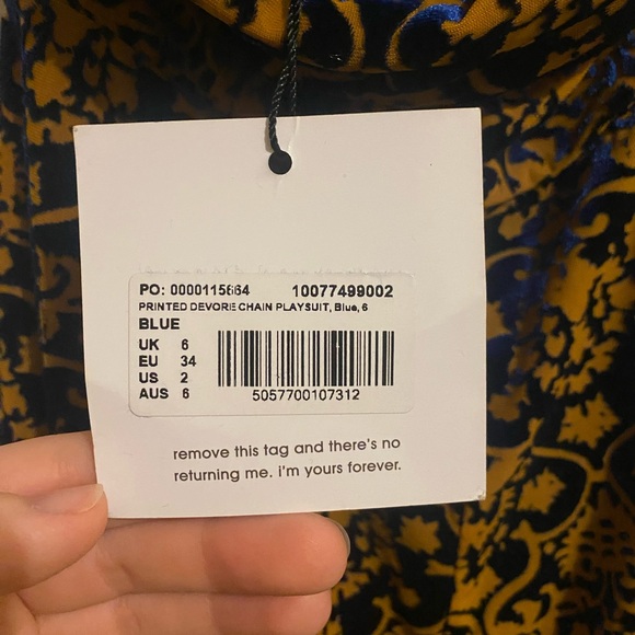 Missguided Velvet Playsuit - Picture 6 of 6